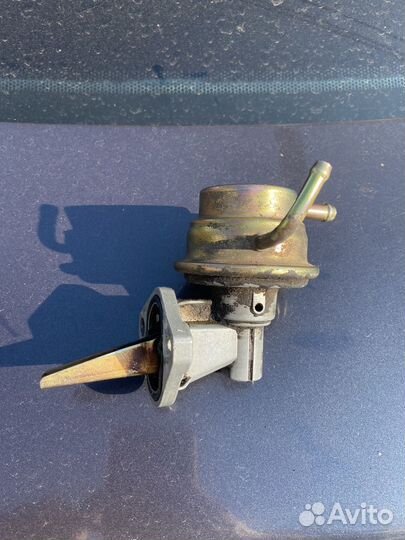 Бензонасос механический Audi 80