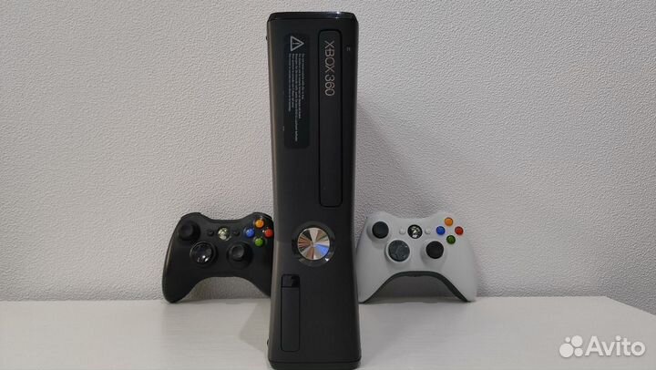XBox 360 прошит FreeBoot + куча игр