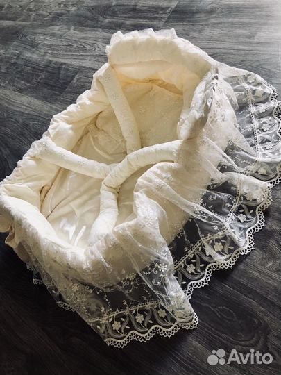 Кружевная люлька-переноска