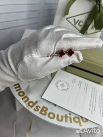 Серьги-пуссеты van cleef arhambra розовое золото