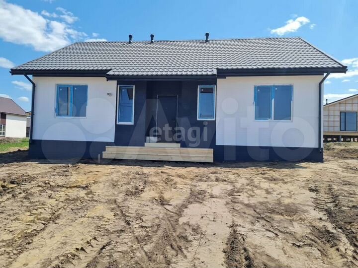 Дом 95 м² на участке 4 сот.