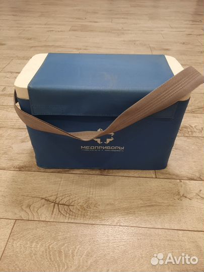 Медицинский термоконтейнер