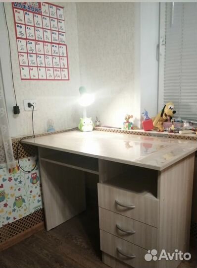 Письменный стол