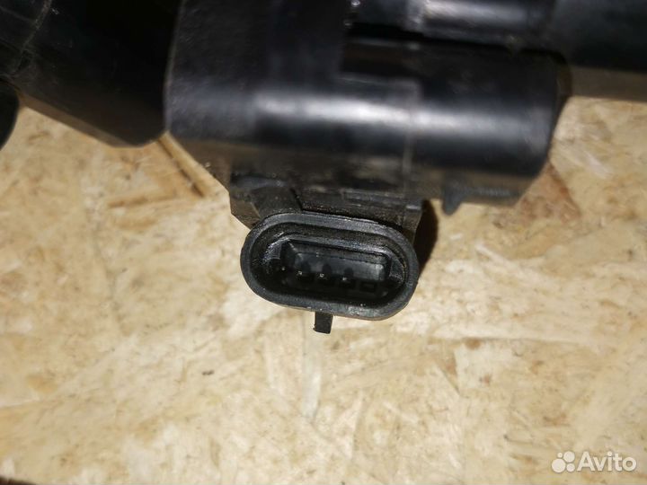 Замок двери передней правой Chevrolet lacetti