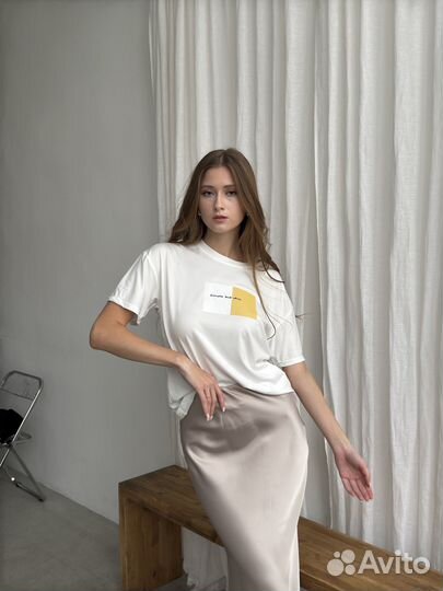 Футболка с принтом белая (M)