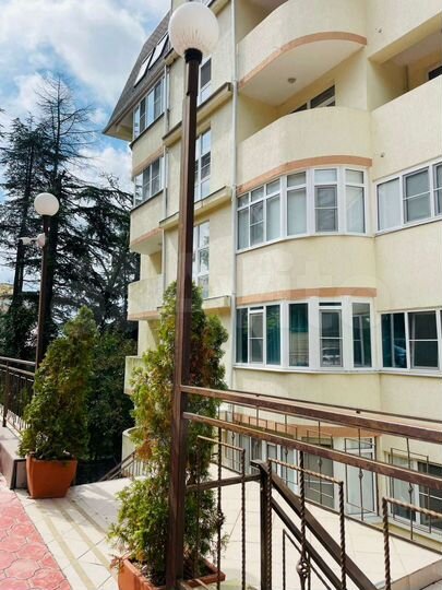 1-к. апартаменты, 37 м², 1/9 эт.