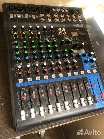 Аналоговый микшерный пульт yamaha MG12XU