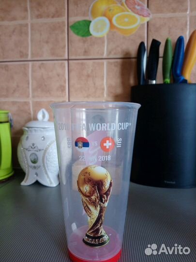 Стакан с матча Сербия - Швейцария