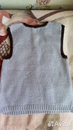 Жилет детский ручной вязки