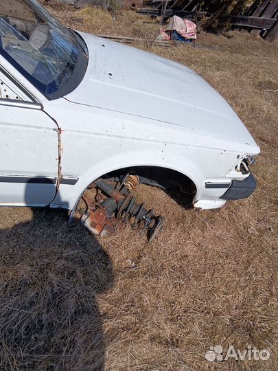 Nissan Bluebird 2.0 МТ, 1989, битый, 3 520 км