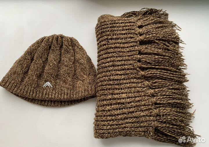 Вязаная коричневая шапка с косами,шарф меланж