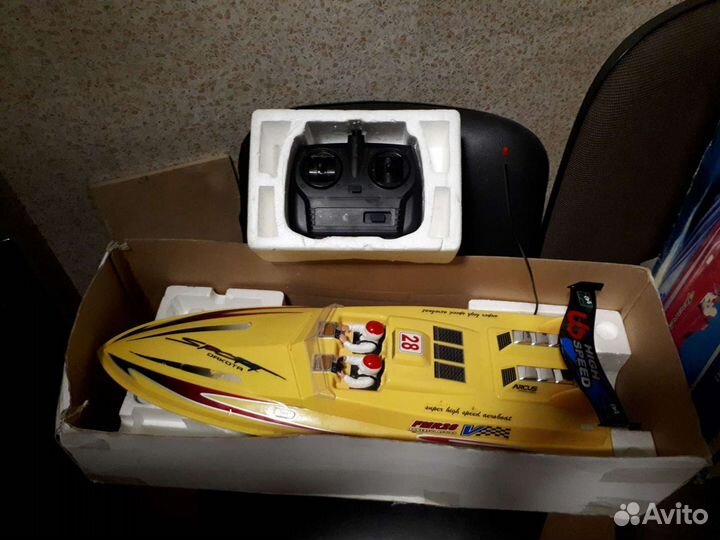 Радиоуправляемый катер