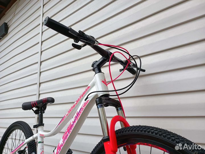 Велосипед подростковый женский