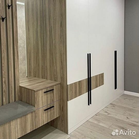 Шкаф в прихожую