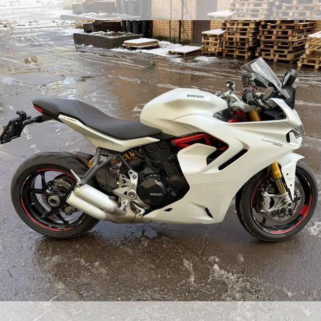 Ducati SuperSport S, 2021, 23 000 км