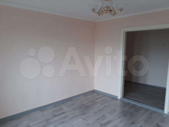 2-к. квартира, 52 м², 4/4 эт.