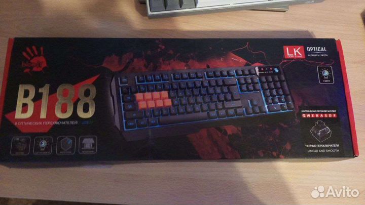 Игровая клавиатура с подсветкой