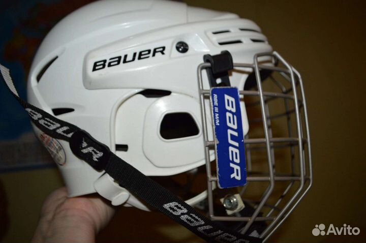 Хоккейный шлем, экипировка