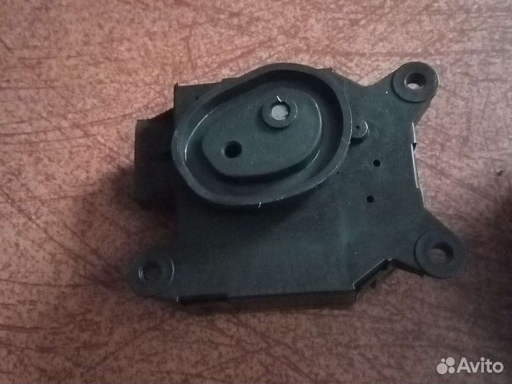 Пежо 308 моторчик заслонки печки