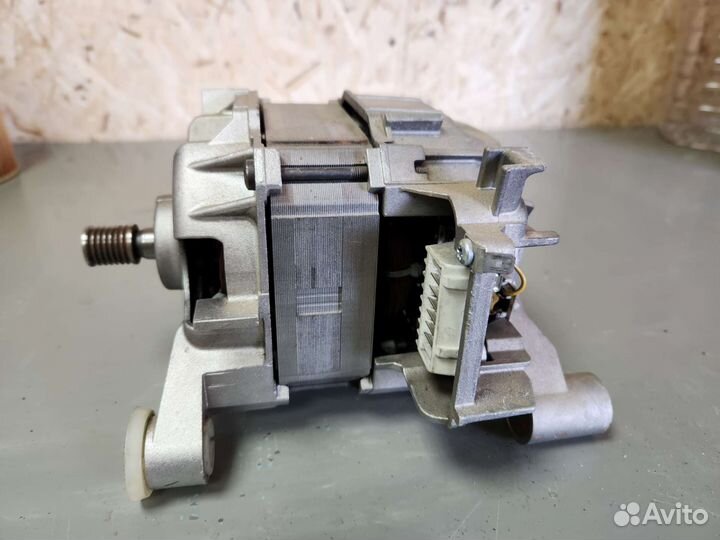 Двигататель стиральной машины bosch