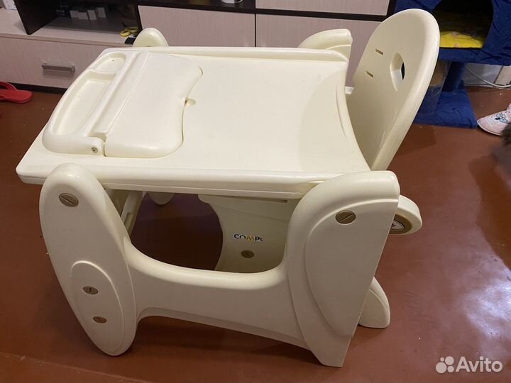 Детский стол со стулом