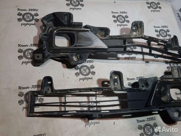 Решетка бампера Toyota Land cruiser 200 2015г