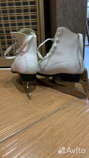 Коньки фигурные