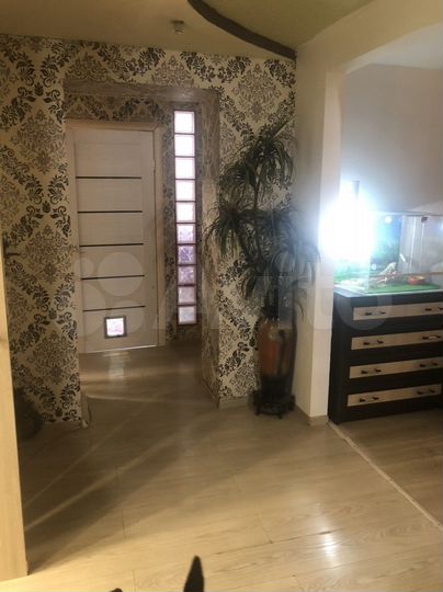 4-к. квартира, 76 м², 1/5 эт.