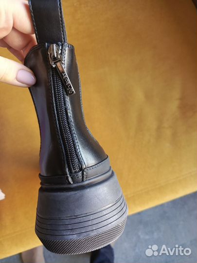 Демисезонные ботинки на высокой платформе