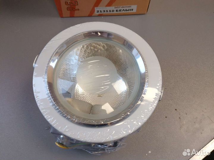 Светильник встраиваемый