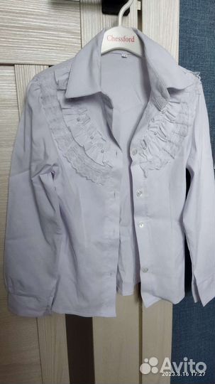 Продам блузки для девочки размер 134