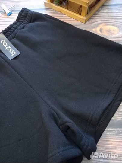 Шорты новые 46 размер