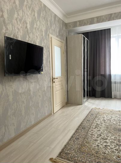 2-к. квартира, 58 м², 1/9 эт.
