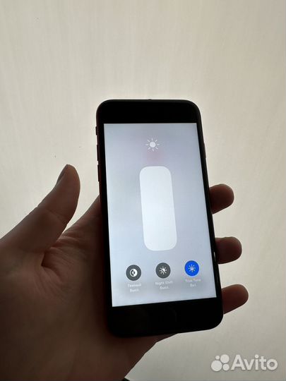 iPhone 8, 64 ГБ