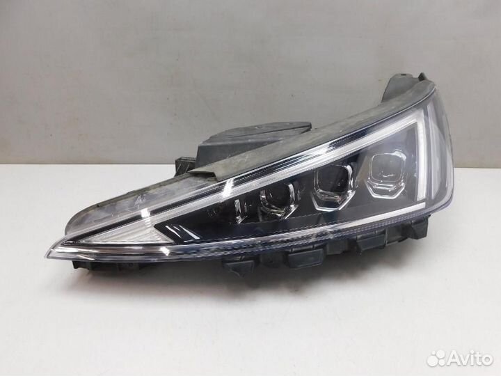 Фара левая Hyundai Elantra