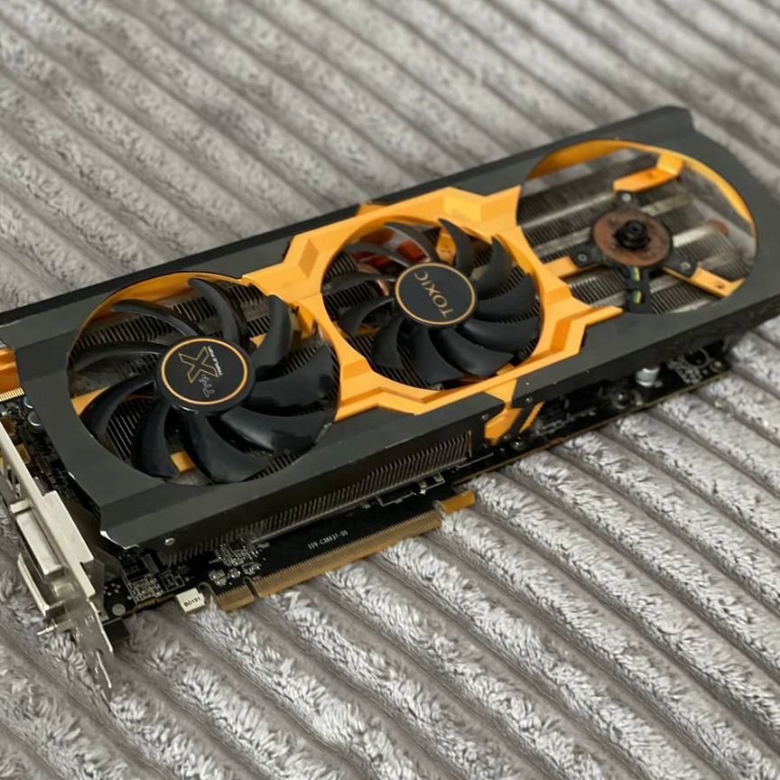 Amd Radeon 9000 Radeon R300 Series 661-2745 Apple 64MB ATI Radeon