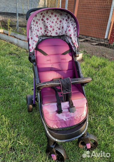 Прогулочная коляска для девочки