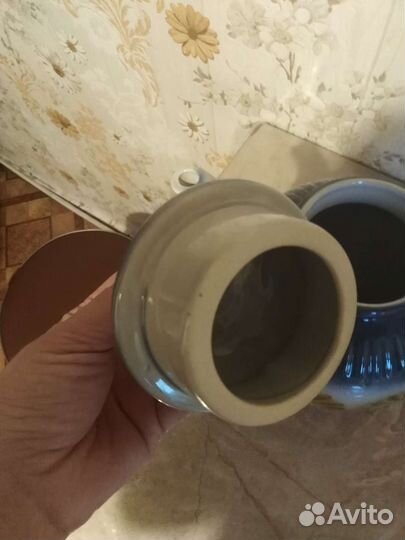 Заварочный чайник и ваза