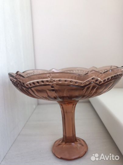 Вазочка на ножке карамельное стекло