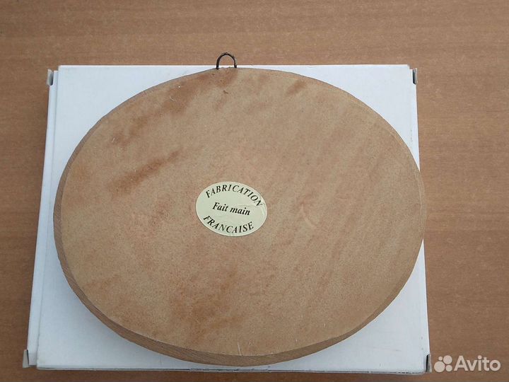 Настенная тарелка