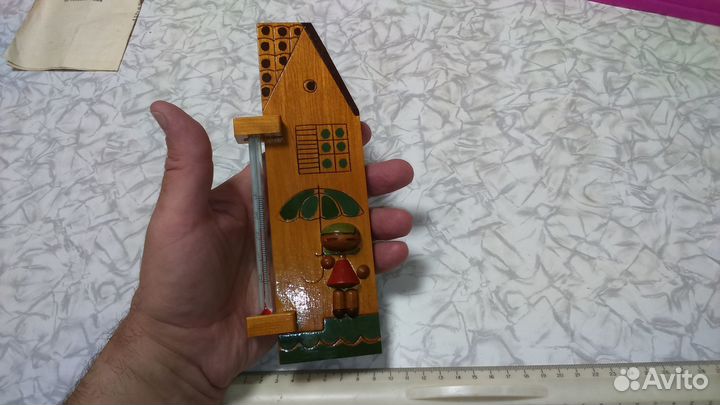 Термометр комнатный СССР резьба по дереву