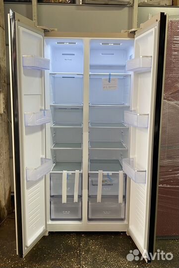 Холодильник новый