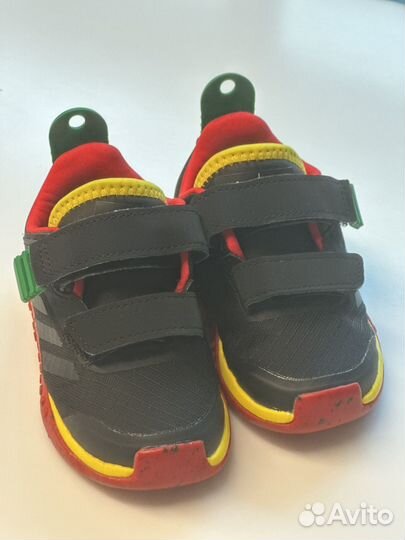 Кроссовки на первые шаг