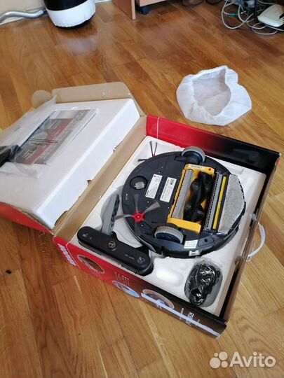 Робот пылесос Hoover robocom2