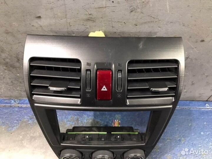 Передняя консоль Subaru Forester SJ