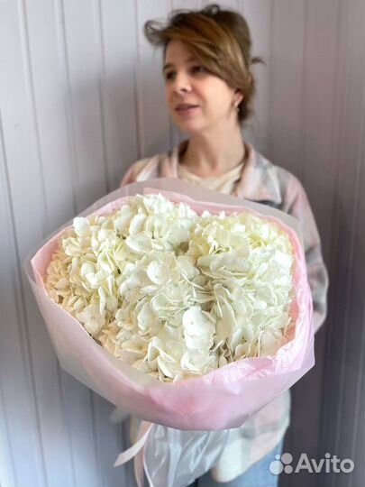 Шикарный букет из белой гортензии/Доставка СПб
