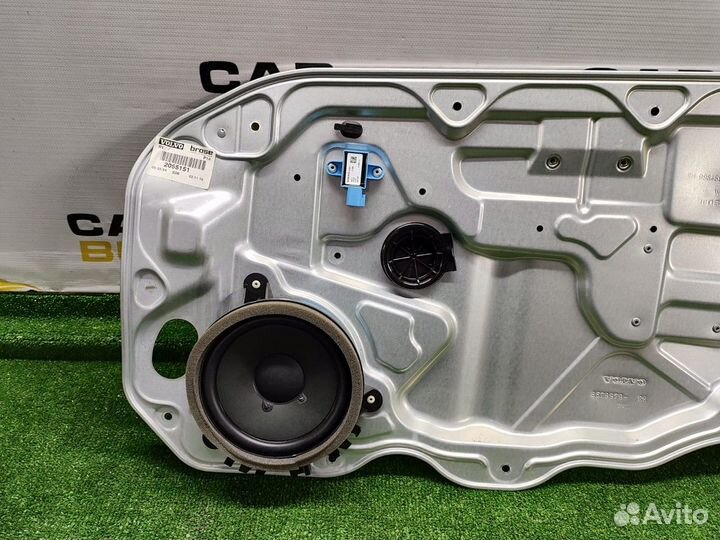 Стеклоподъемник передний правый в сборе Volvo C30