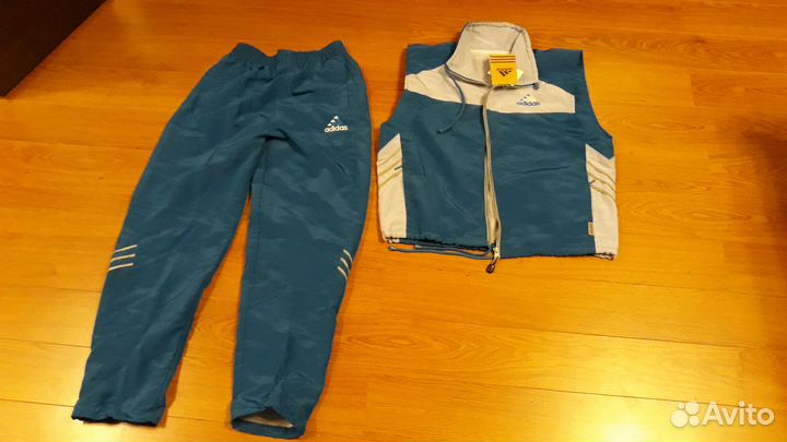 Новый спортивный костюм на девочку размер 40-42