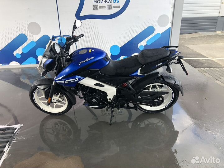 Bajaj Pulsar 200 NS