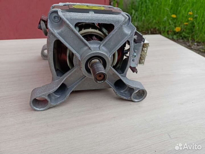 Мотор Indesit Ariston